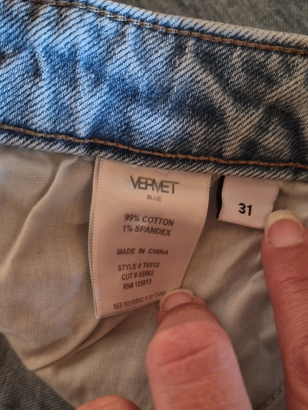 Vervet Cropped Light Wash Jean with Raw Hem - Picture 7 of 7